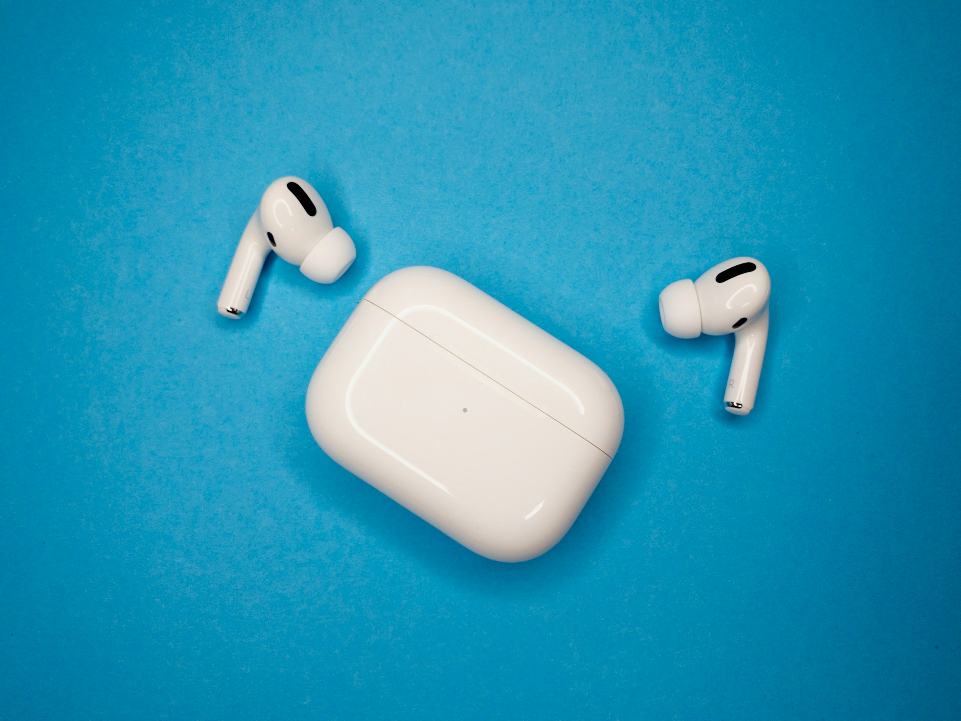 Top AirPods and Wireless Earbuds for Music Lovers in 2025