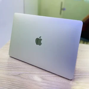 Apple MacBook Pro 2020| Core i5| 8GB | 256GB SSD | 13.3″ Retina/Touch Bar
